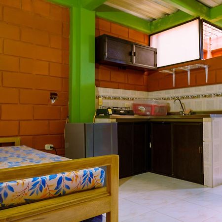Mi Pueblo Natal Aptos Y Habitaciones Некоклі Екстер'єр фото