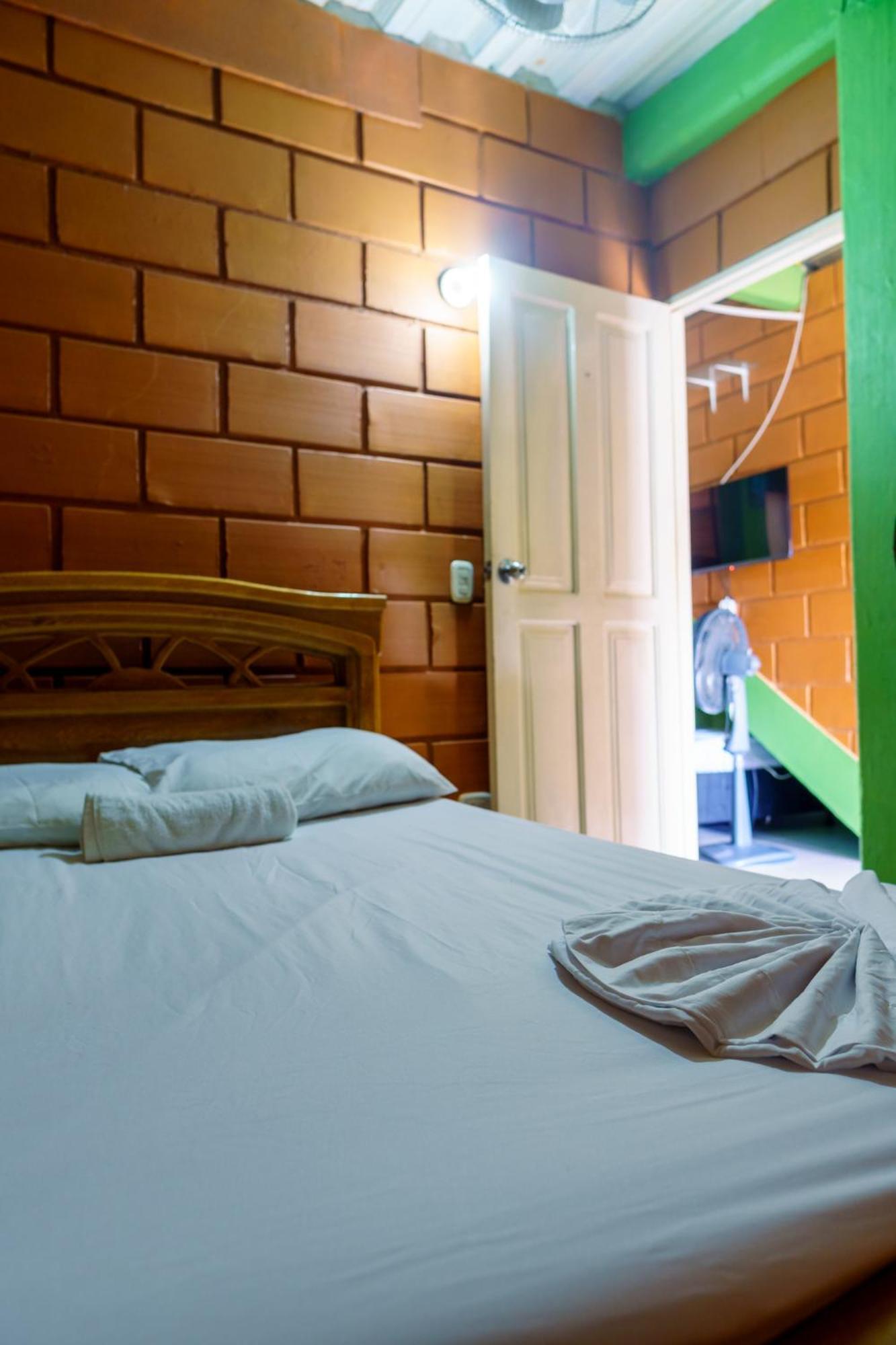 Mi Pueblo Natal Aptos Y Habitaciones Некоклі Екстер'єр фото